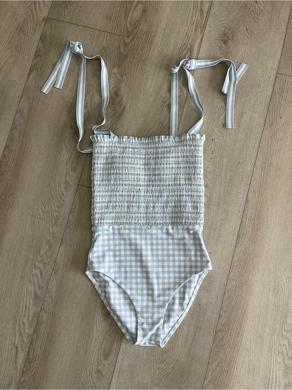 Minnow women’s oasis blue gingham smocked one piece swimsuit, size small EUC